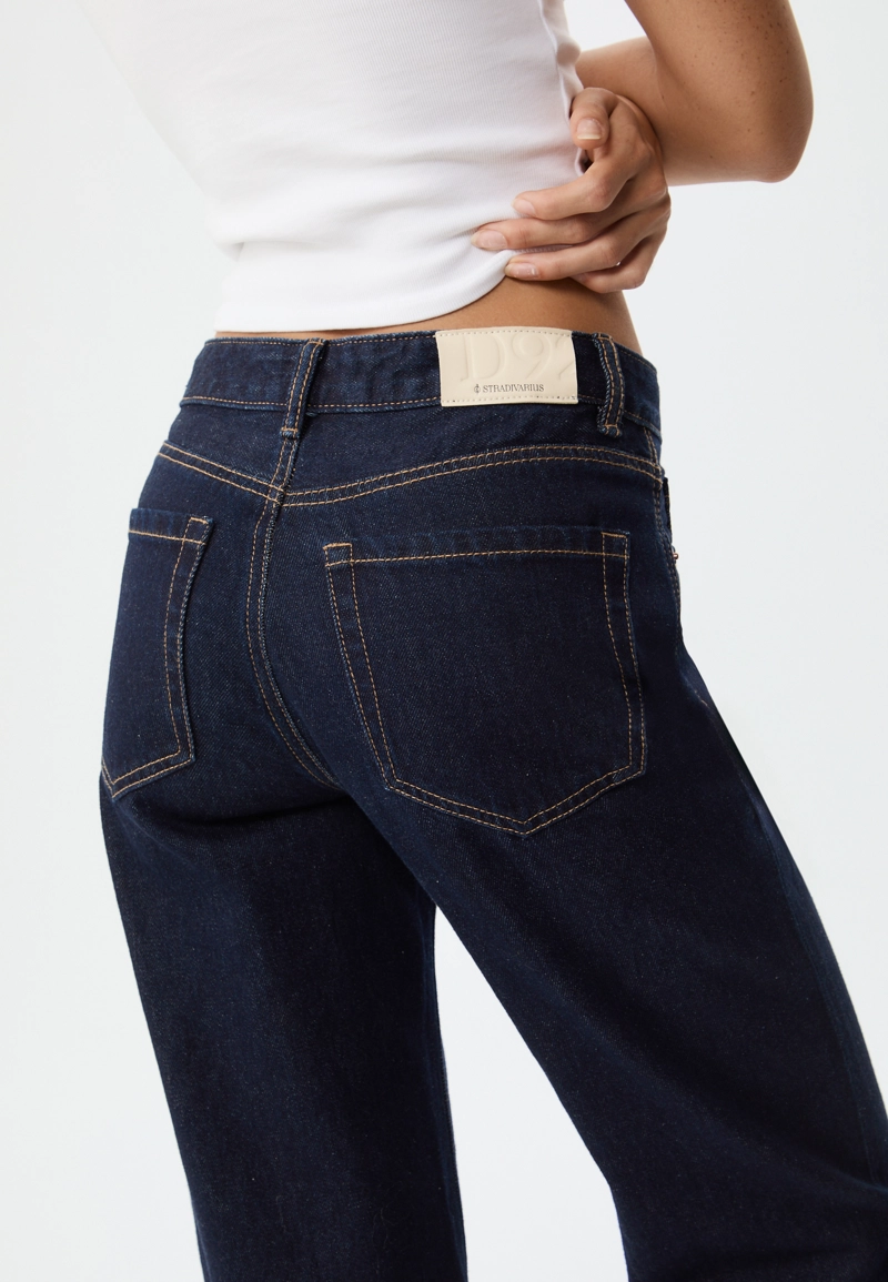 Джинсы прямого кроя