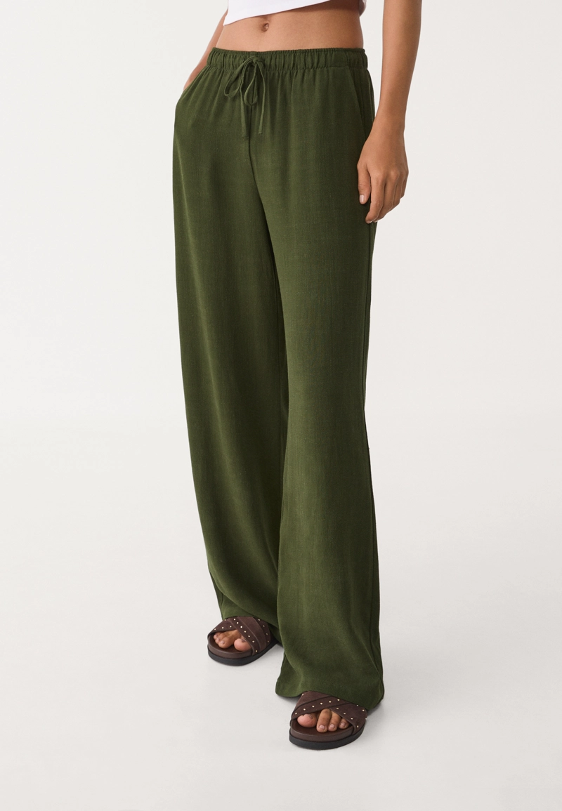 Брюки свободного кроя из смесового льна