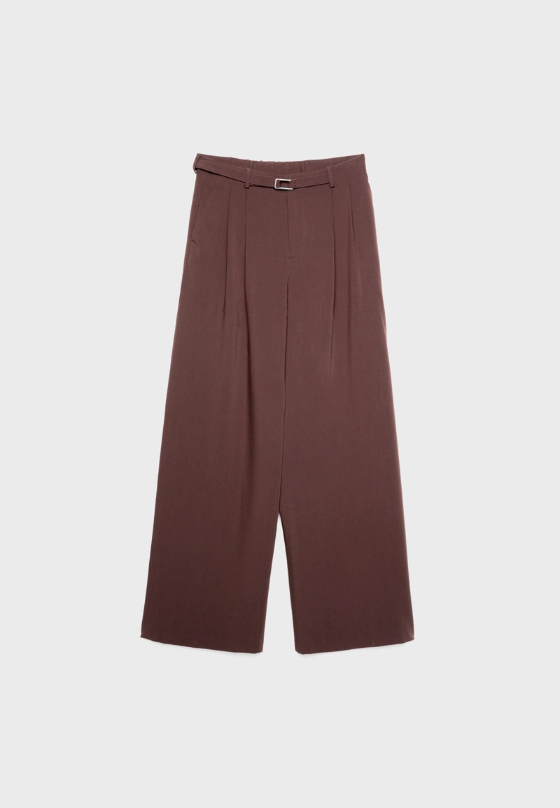 Брюки с широкими штанинами и пряжкой