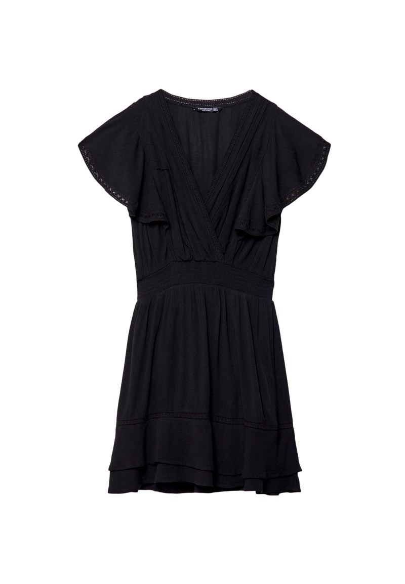 Короткое платье из струящейся ткани с воланами