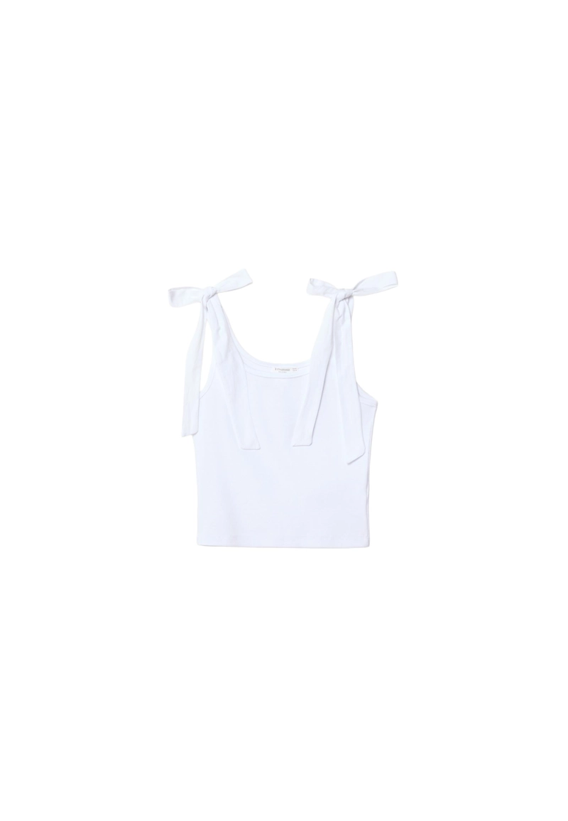 Топ с завязками и контрастными деталями