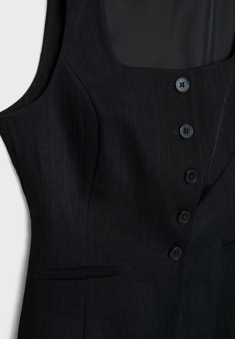 Жилет из струящейся рельефной ткани