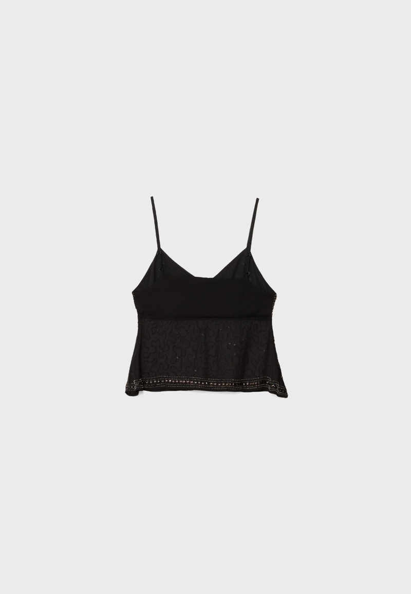 Топ на бретелях с вышивкой