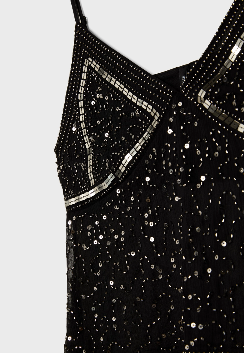 Топ на бретелях с вышивкой