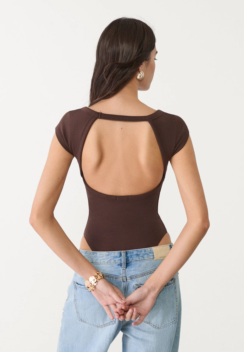 Базовое боди в рубчик с открытой спиной