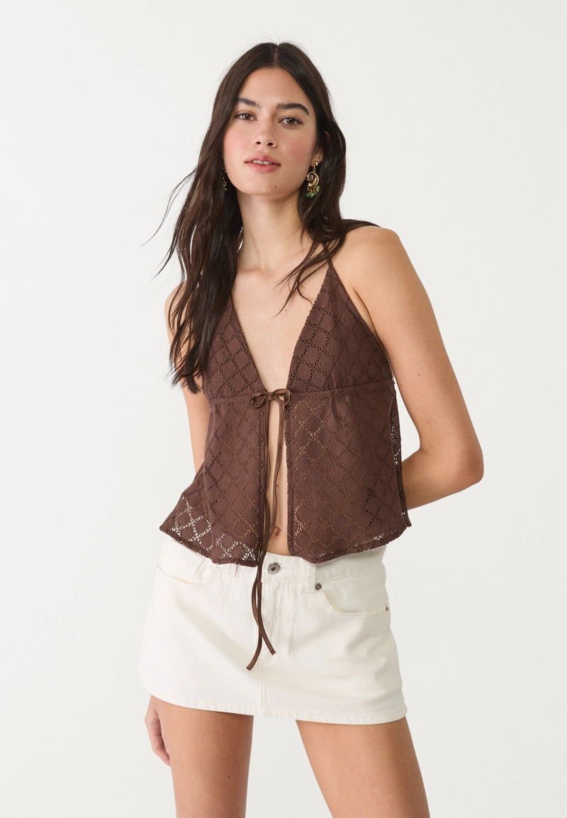 Струящийся топ из ажурного трикотажа