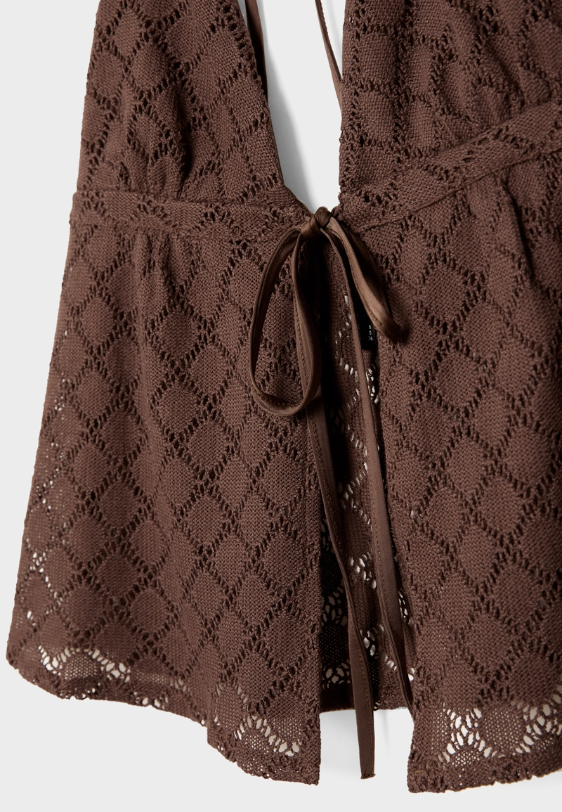 Струящийся топ из ажурного трикотажа