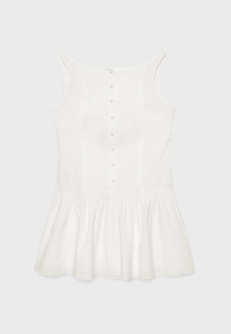 Короткое платье с вышивкой и пуговицами