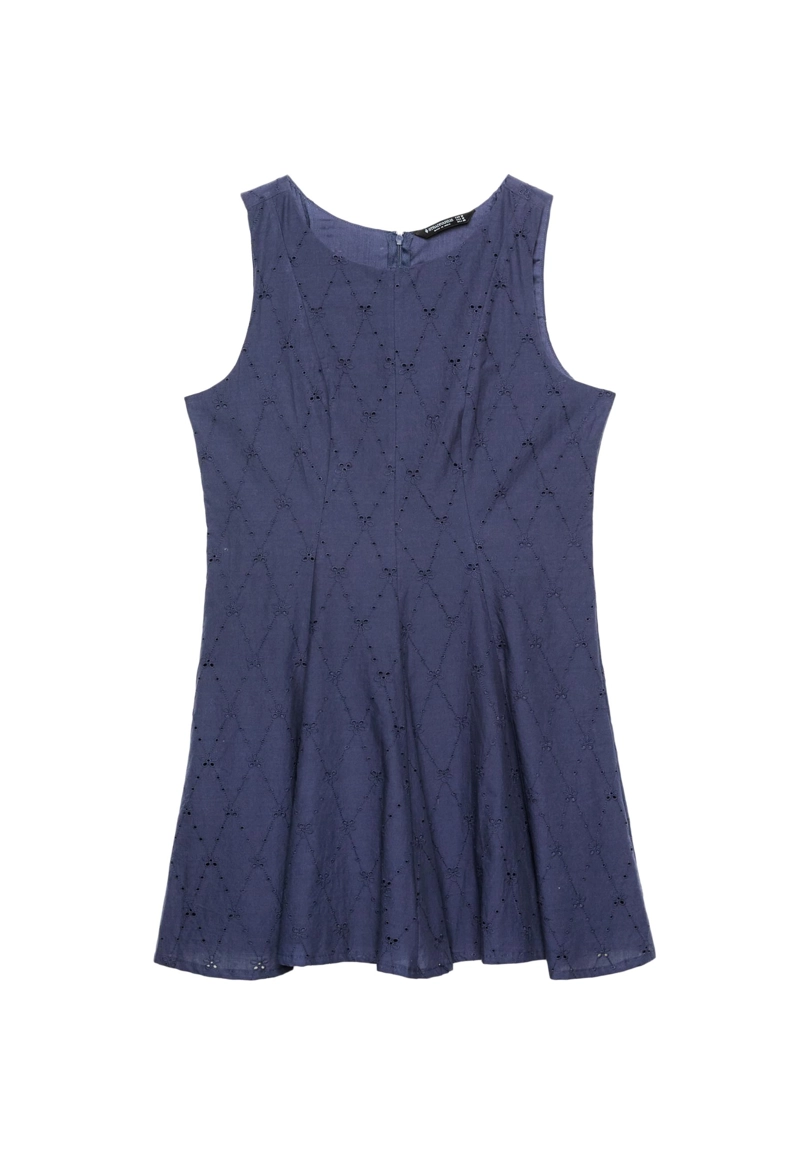 Короткое платье с вышивкой