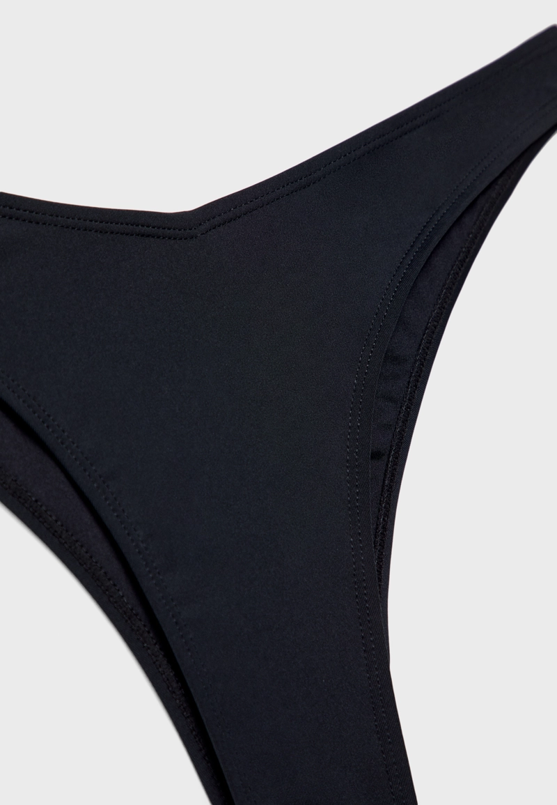 Плавки бикини бразильяно с V-образным вырезом