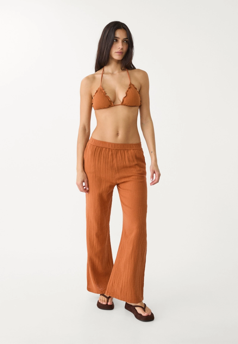 Брюки из струящейся ткани с эластичной талией