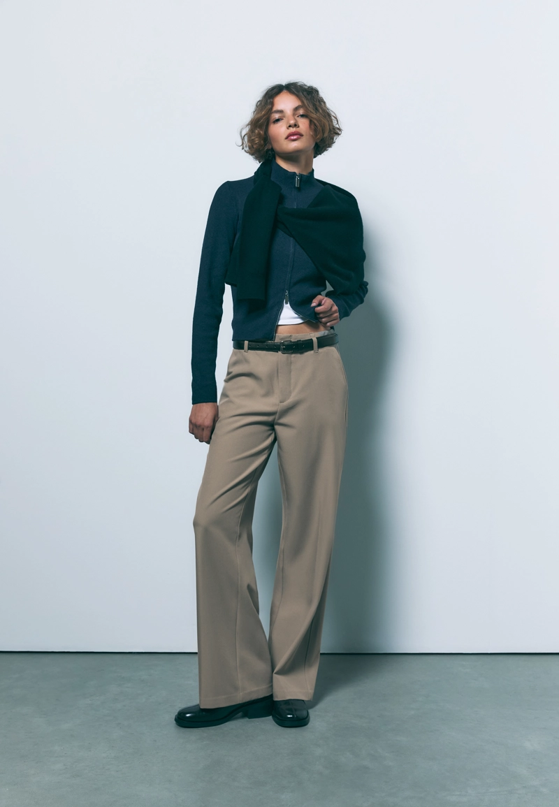 Брюки прямого кроя из струящейся ткани с поясом