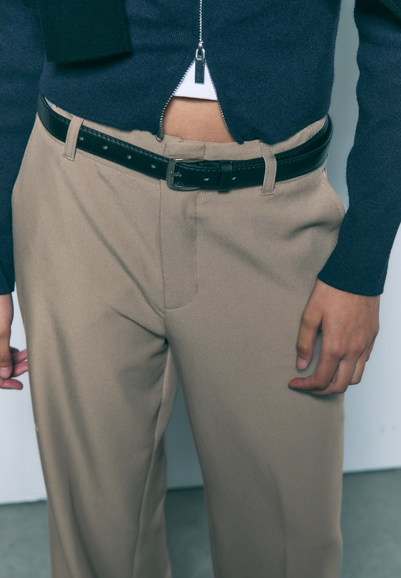 Брюки прямого кроя из струящейся ткани с поясом