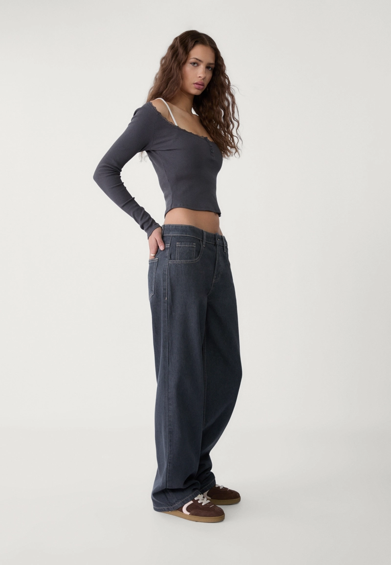 Джинсы свободного кроя