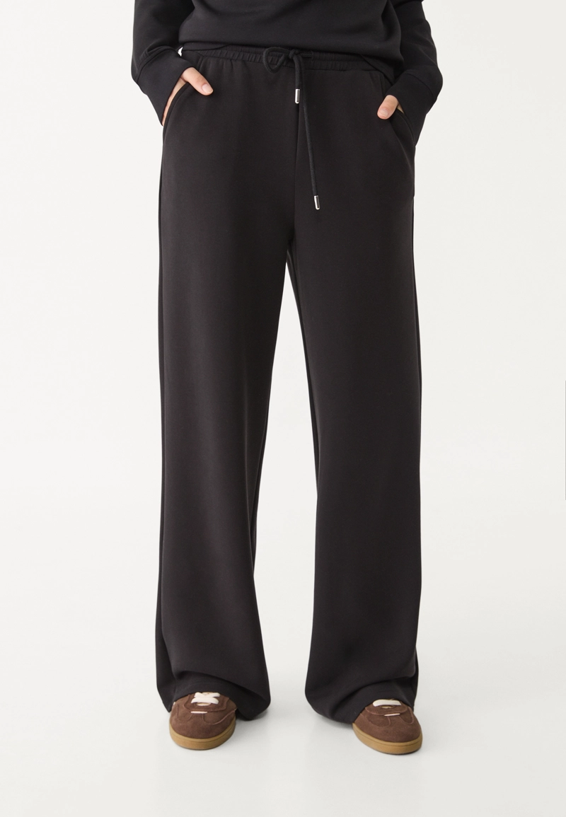 Брюки-палаццо из мягкой ткани