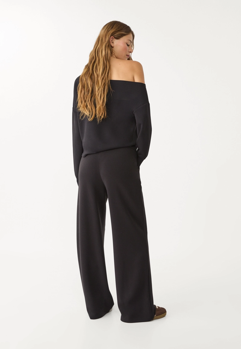 Брюки-палаццо из мягкой ткани