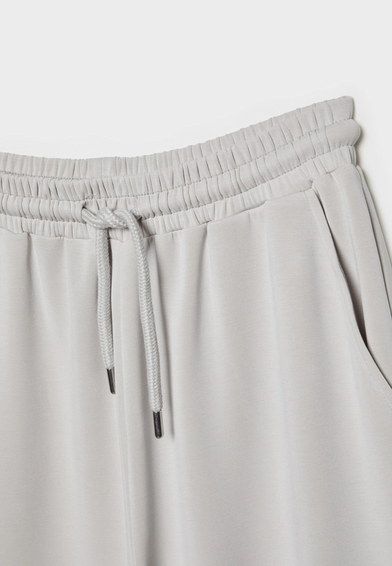 Брюки-палаццо из мягкой ткани