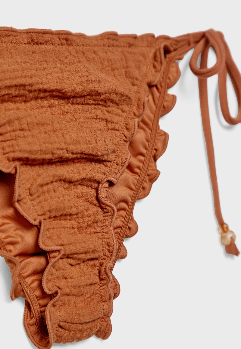 Трусы бразильяно из рельефной ткани