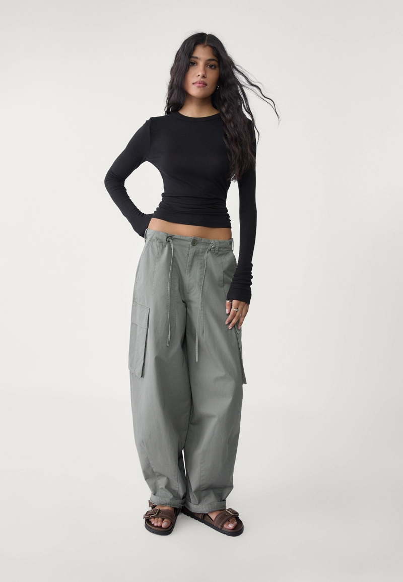 Футболка в рубчик с длинными рукавами