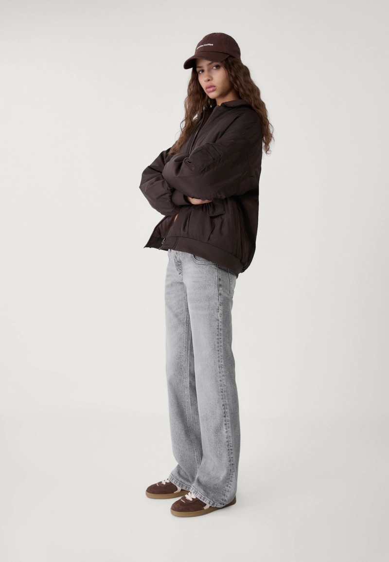 Расклешенные джинсы с низкой посадкой