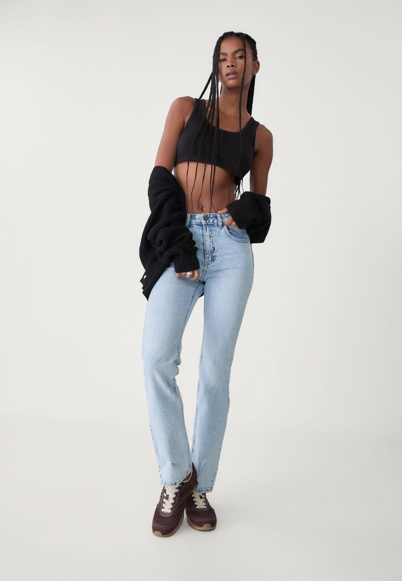 Джинсы прямого кроя с комфортной высокой посадкой