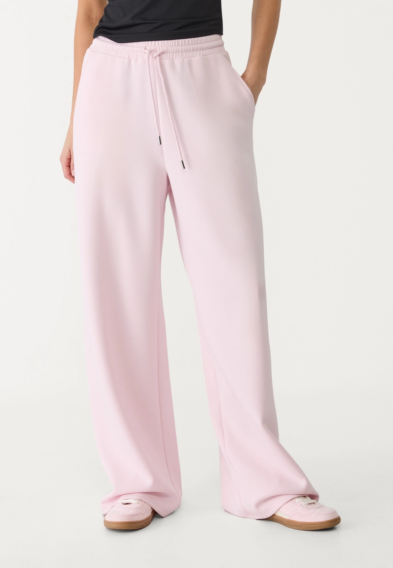 Брюки-палаццо из мягкой ткани