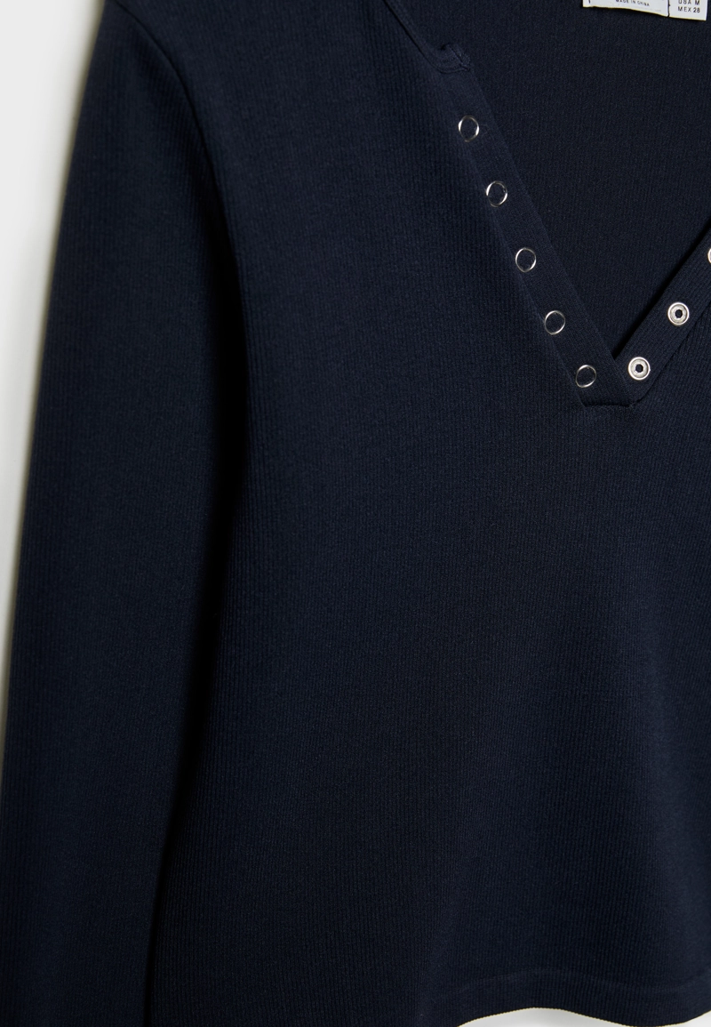 Бесшовная футболка с кнопками