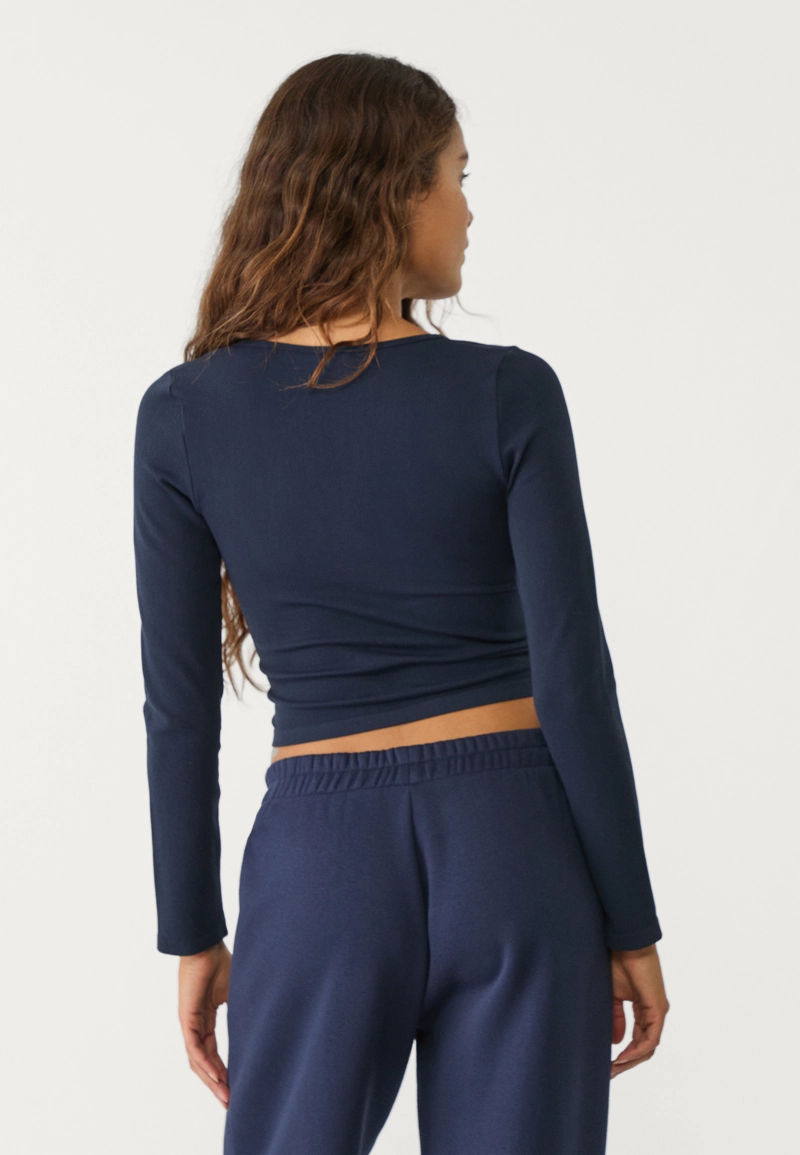 Бесшовная футболка с кнопками