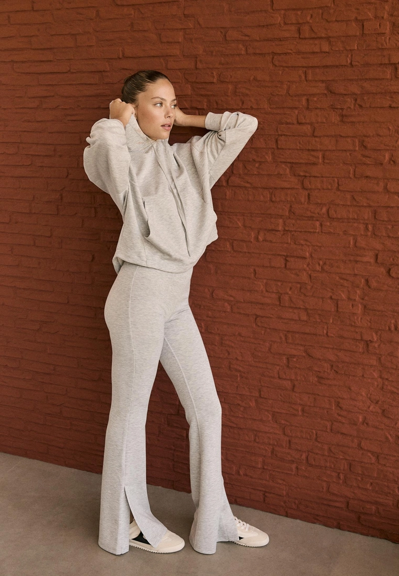 Брюки клеш из мягкой ткани