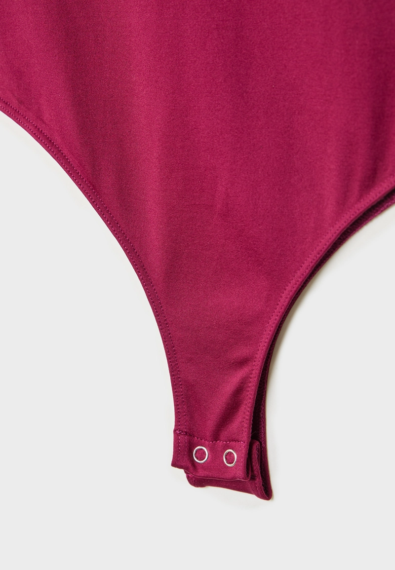 Боди с квадратным вырезом