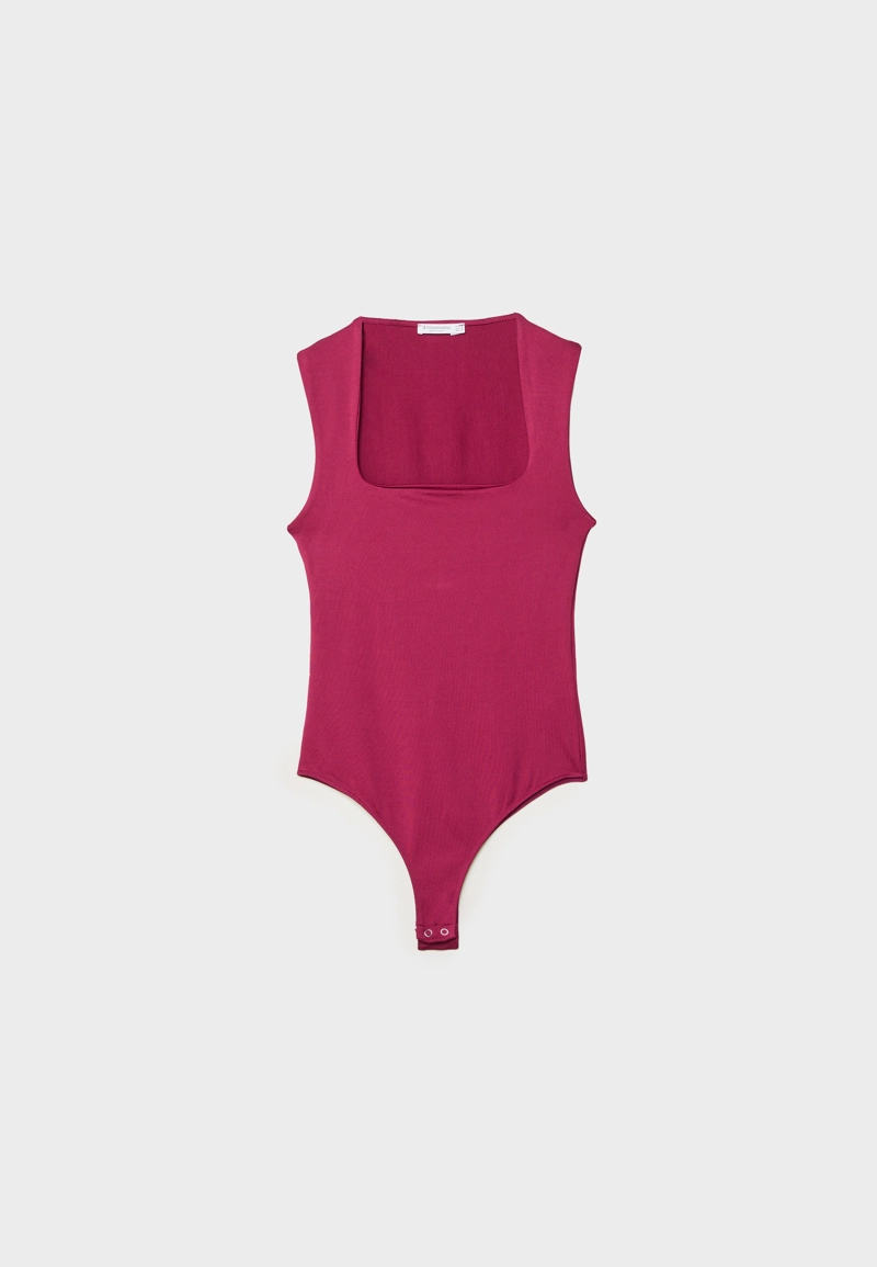 Боди с квадратным вырезом