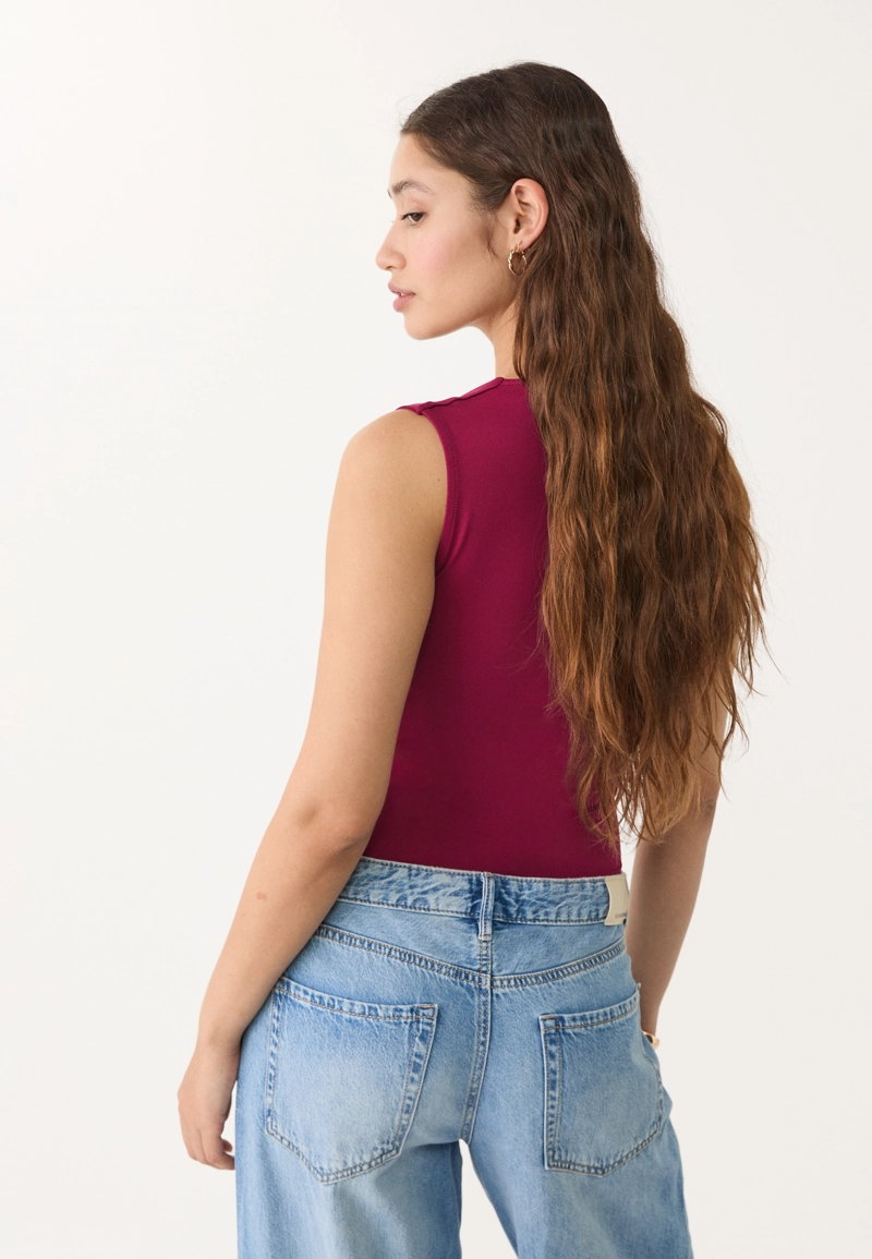 Боди с квадратным вырезом