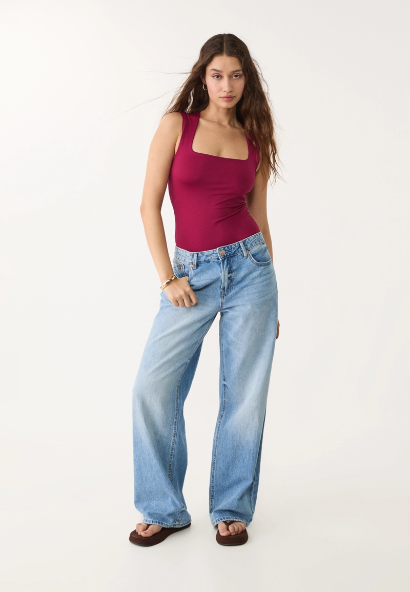 Боди с квадратным вырезом