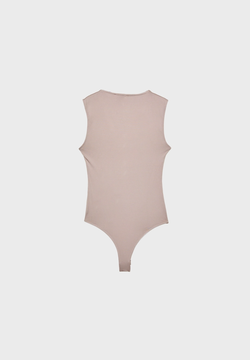 Боди с квадратным вырезом