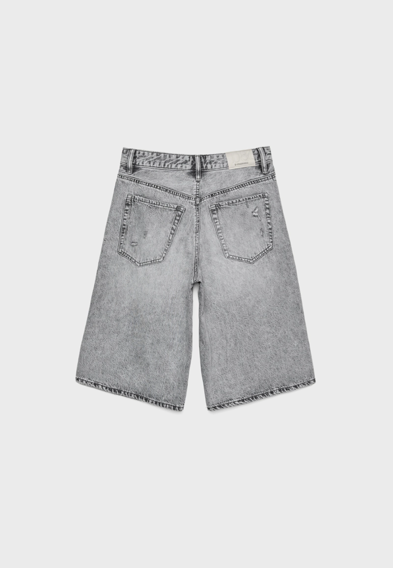 Джинсовые шорты