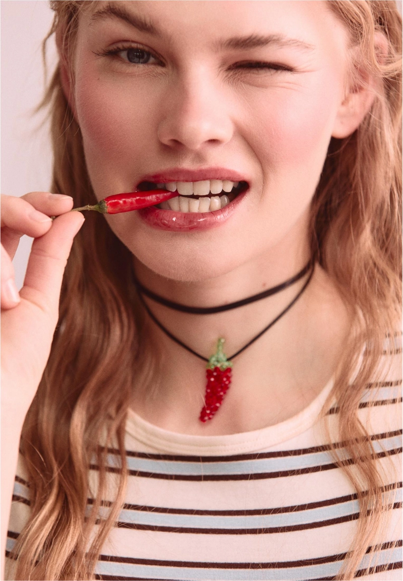 Базовая футболка облегающего кроя в полоску