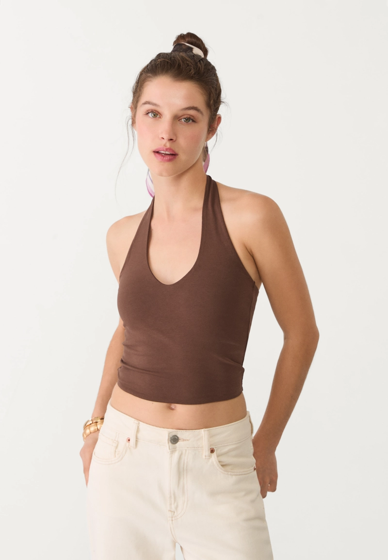 Укороченный топ с горловиной-халтер