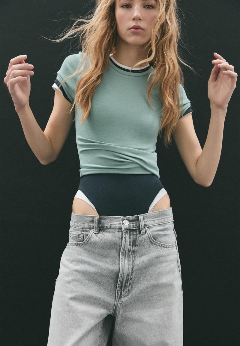 Базовое боди с круглым вырезом