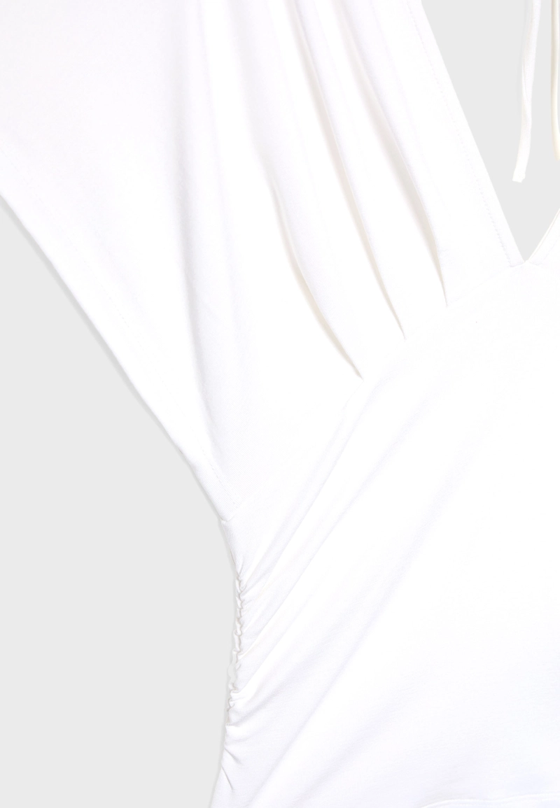 Топ с вырезом горловины под грудь