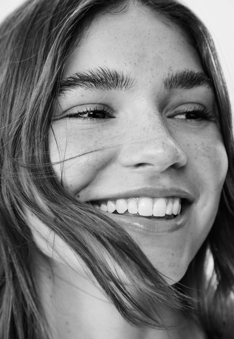 Топ с вырезом горловины под грудь