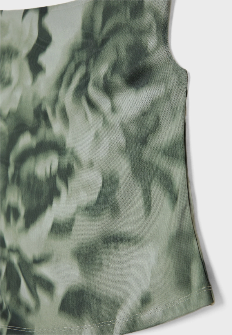 Асимметричная футболка из полупрозрачной ткани с принтом