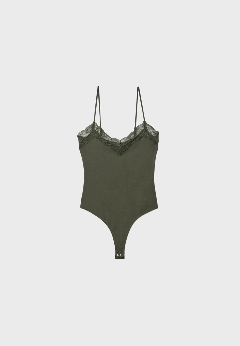 Хлопковый боди с кружевной отделкой