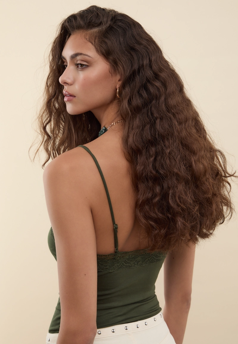 Хлопковый боди с кружевной отделкой