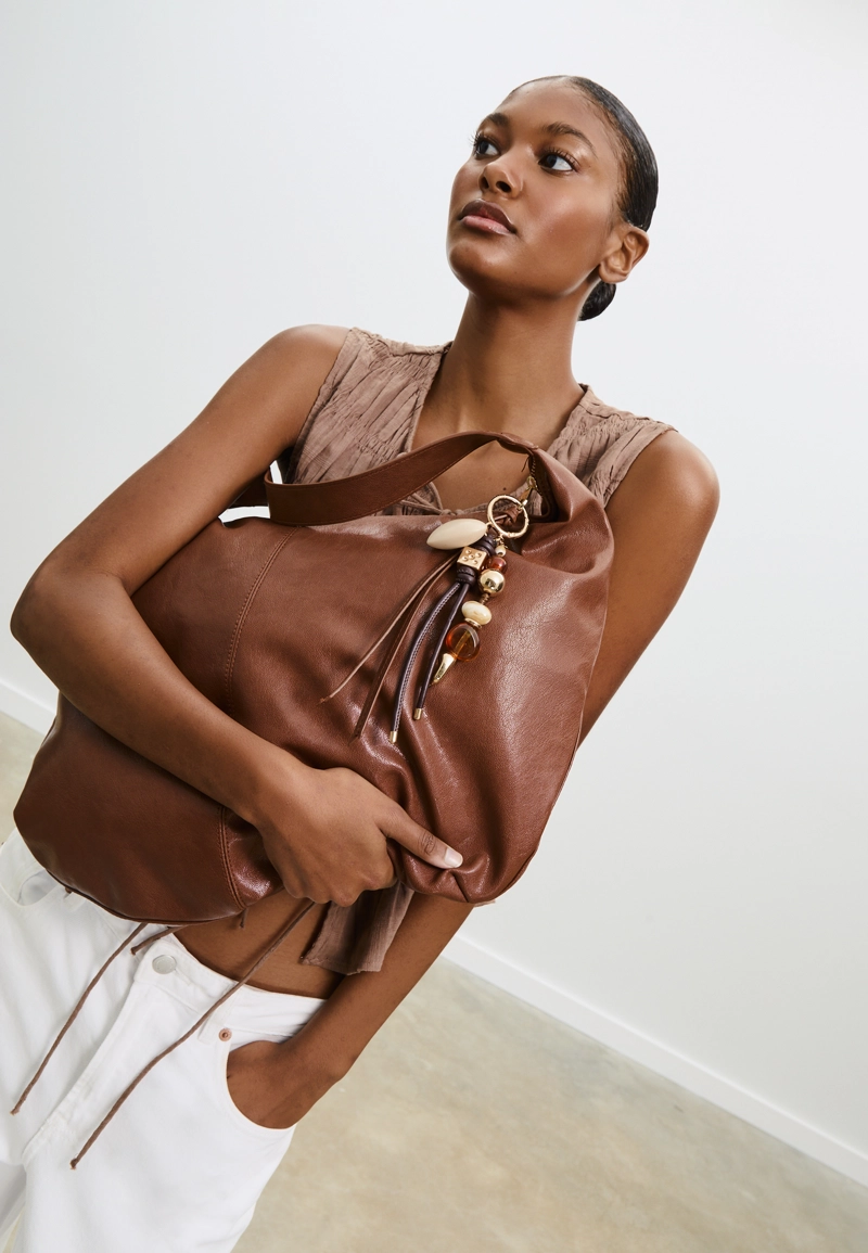 Брелок-подвеска в форме сердца с бусинами