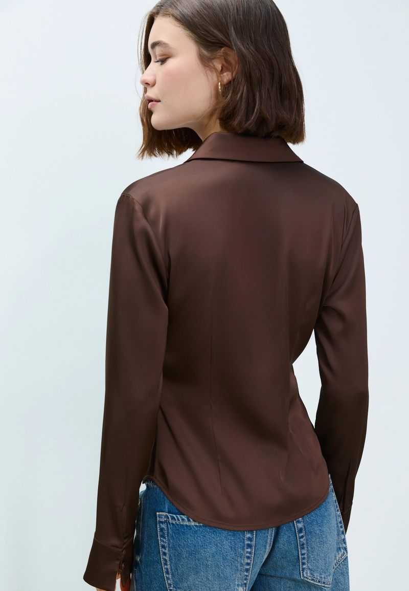 Блузка из атласа приталенная l02002554
