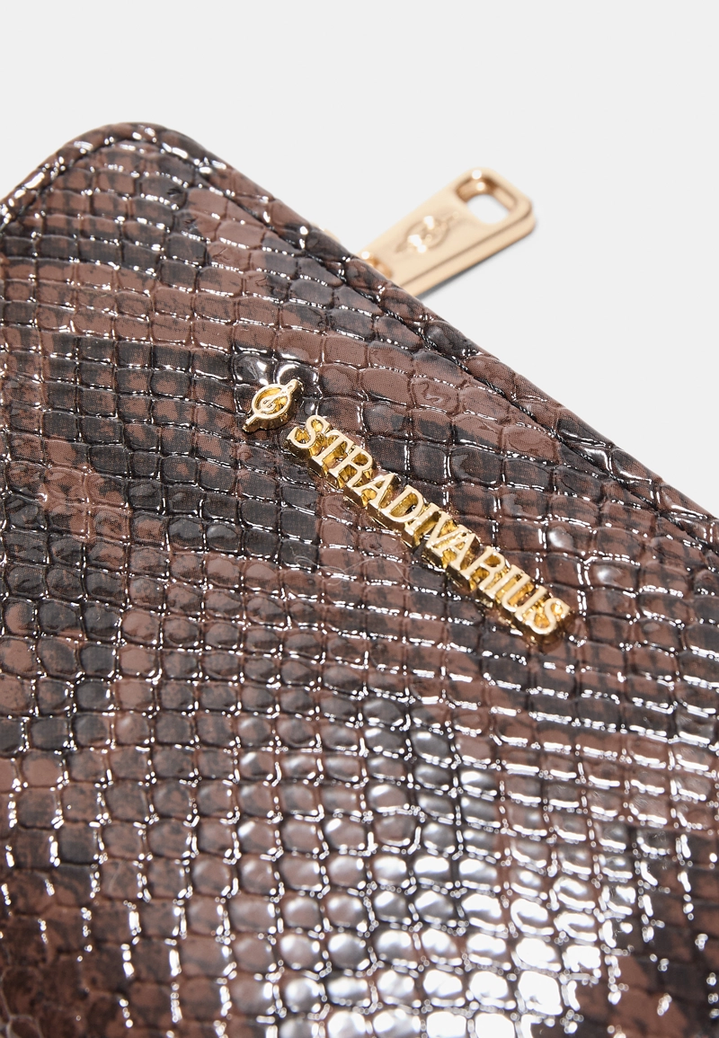 Кошелек-визитница с животным принтом