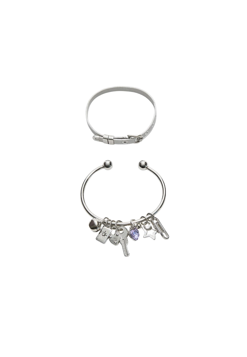 Набор из 2 браслетов с разными подвесками