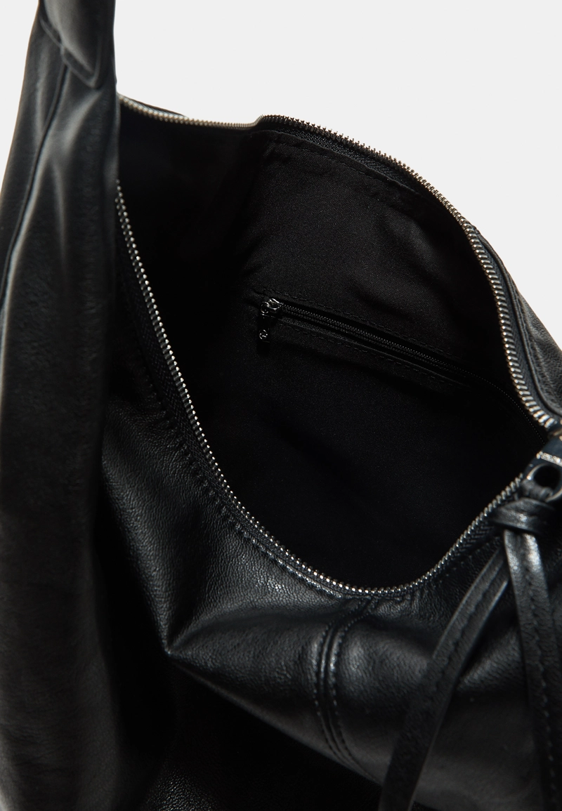 Сумка-полумесяц через плечо