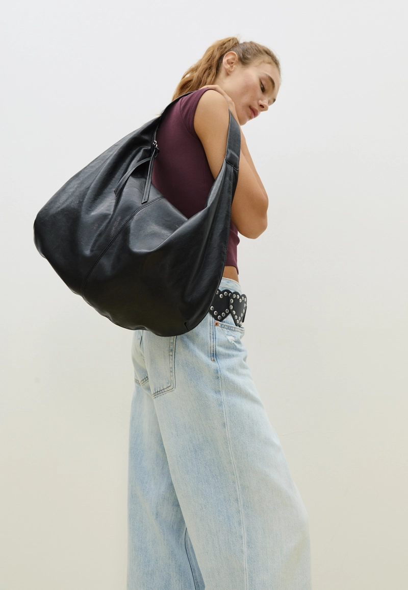 Сумка-полумесяц через плечо