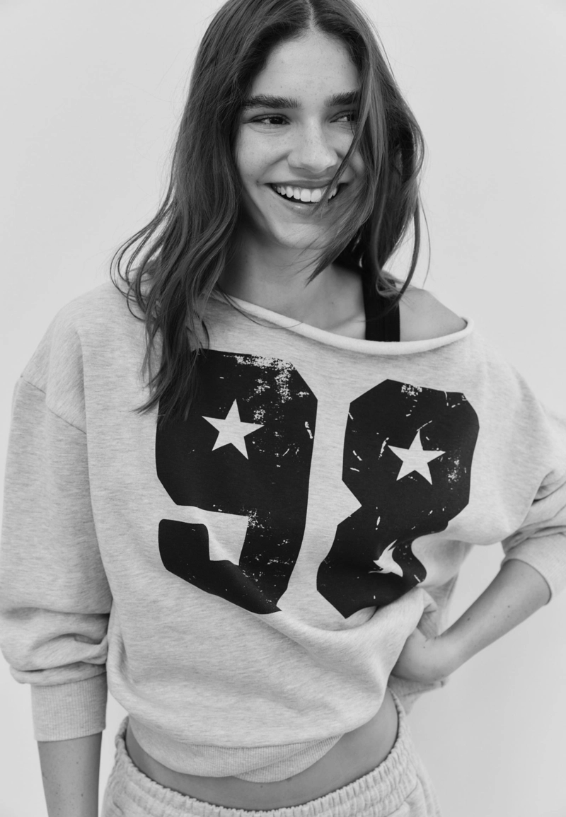 Толстовка с принтом асимметричная